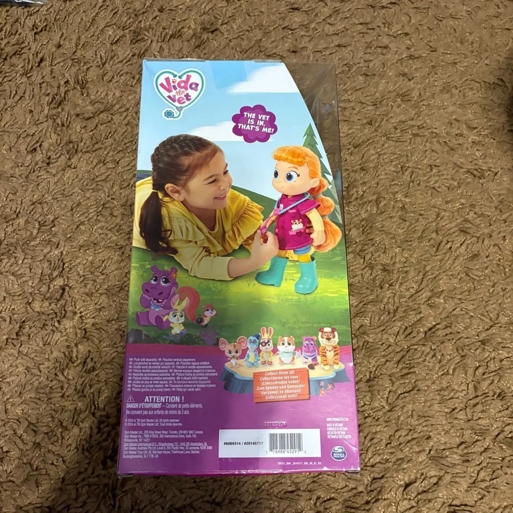 Vida the Vet, 13-inch Vida Doll NEW Veterinarian Nickelodeon Toy
